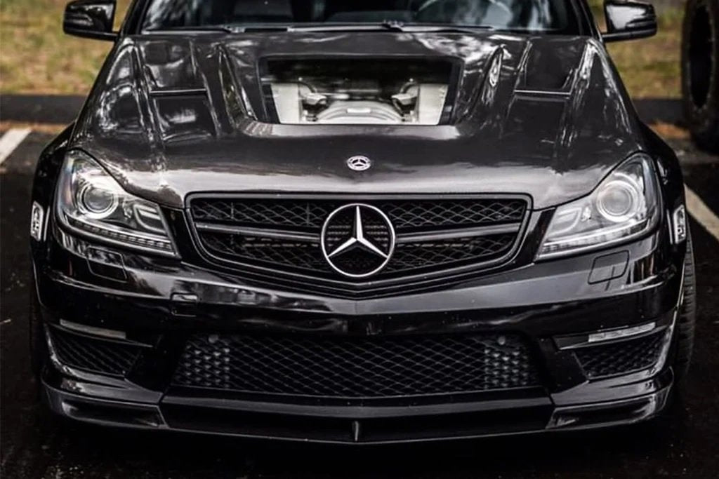 AeroLuxe 12-14 Mercedes Benz W204 C63 AMG Spec-V Carbon Fiber Front Lip