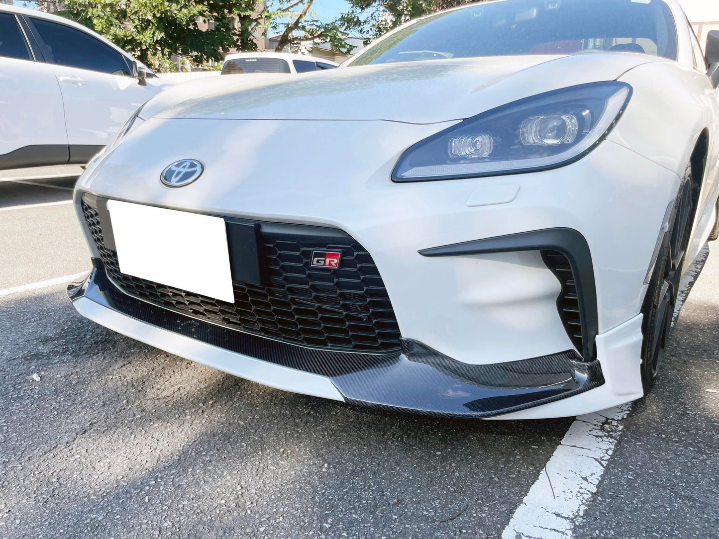 AeroLuxe 22+ Toyota GR86 Spec-TRD Carbon Fiber Paint Matched Aero Kit (With Spoiler)