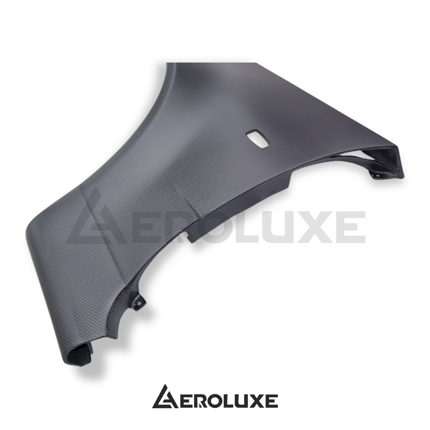 AeroLuxe R34 Spec-ZTN Dry Carbon Front Fenders