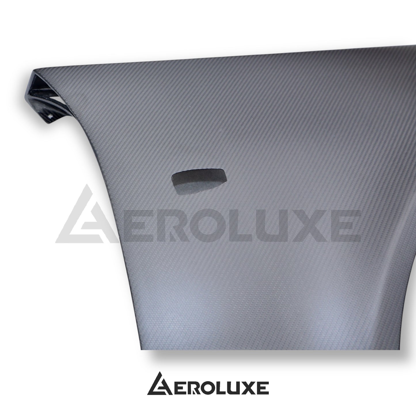 AeroLuxe R34 Spec-ZTN Dry Carbon Front Fenders