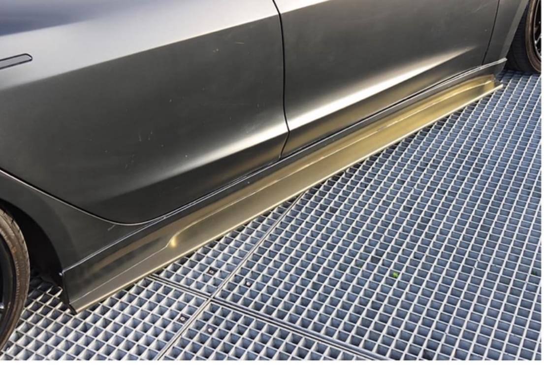 Custuning Tesla Model 3 Side Skirts